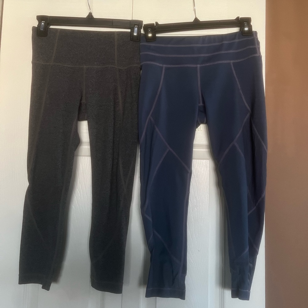 Lot of 2 Athleta Crop leggings Bavy Blue Gray XS